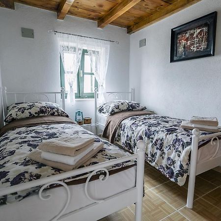 Apartman Studio Zdravko Eco Village 이모츠키 외부 사진
